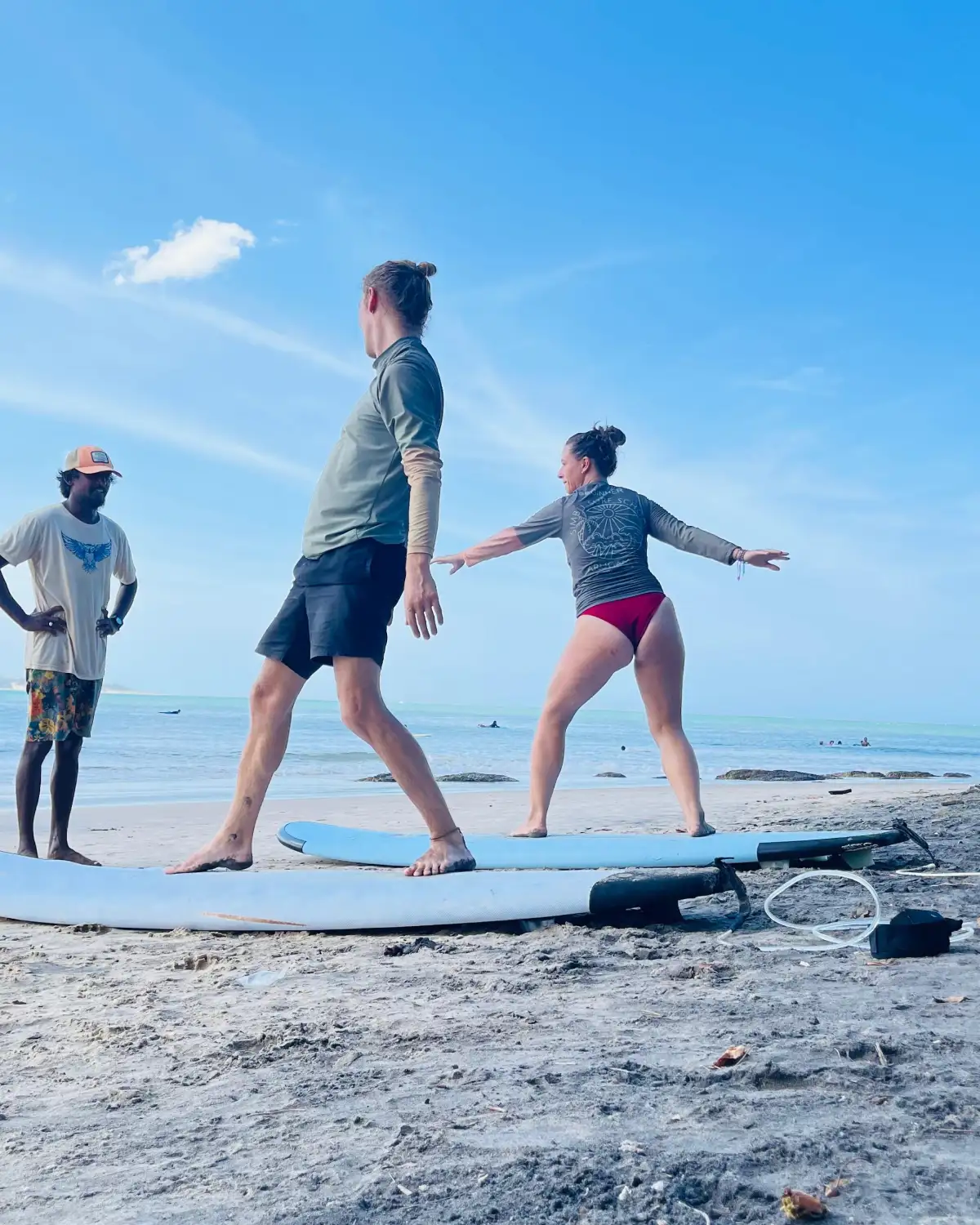 Beginner surf lesson Arugam bay